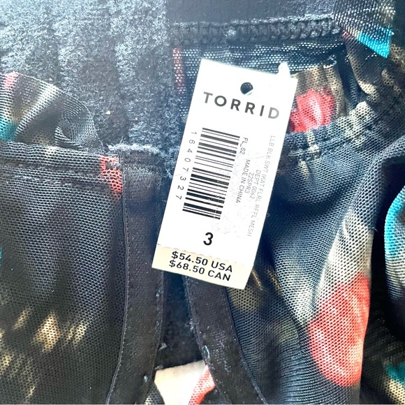 Torrid Sweet Ikat Black Floral Mesh Ruffle Underwire Bralette Size 3X NWT - Picture 7 of 14